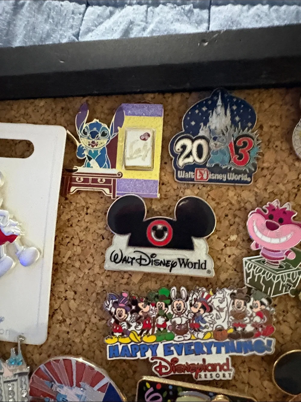 UPDATED ✨Disney Collectible lot of pins annual passholder LELR rare pins Paris✨ - Picture 12 of 17